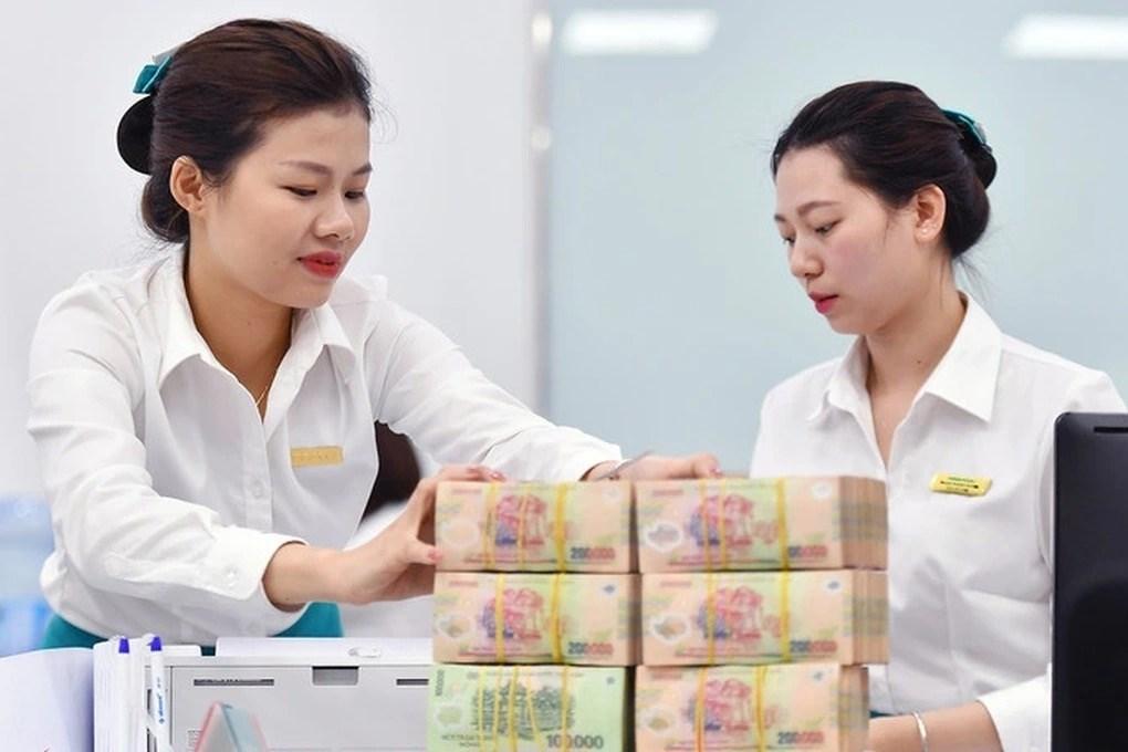 Triển vọng ngành ngân hàng 2025: Chạy đua chuyển đổi số, đối mặt bài toán nợ xấu