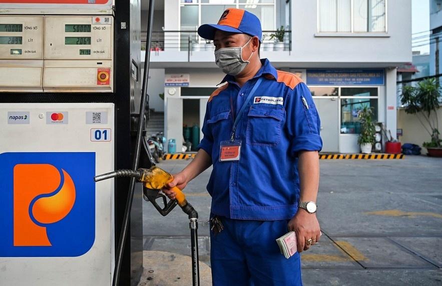 Giá xăng tăng kỳ thứ 3 liên tiếp, RON95-III gần chạm mốc 20.000 đồng/lít