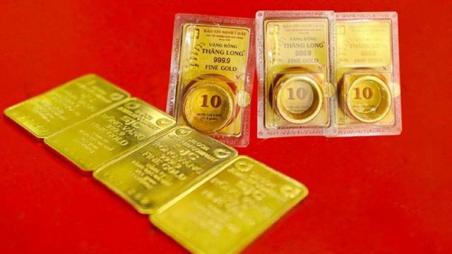 Giá vàng nhẫn “4 số 9” tăng mạnh hơn vàng miếng