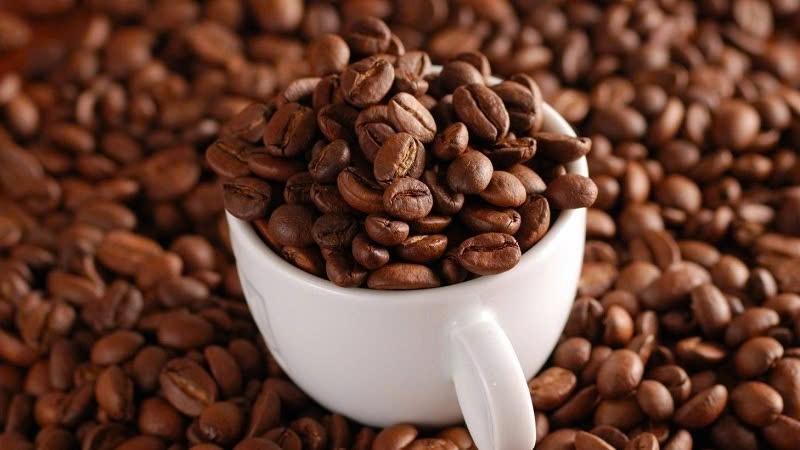 Cà phê giảm 1.600 đồng/kg, nguy cơ mất mốc 110.000 đồng/kg