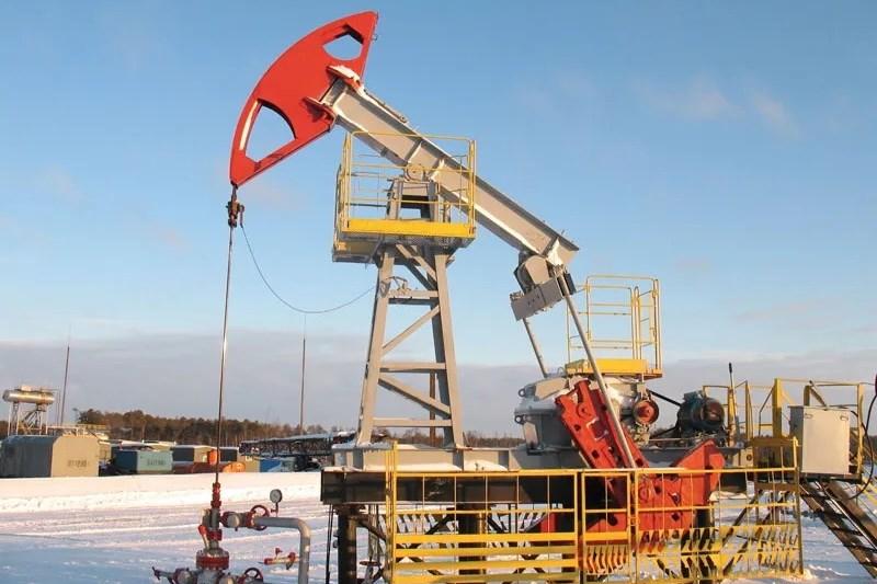 Giá xăng dầu hôm nay 18/6: Tăng vọt hơn 4% vì lo ngại căng thẳng Israel - Iran leo thang