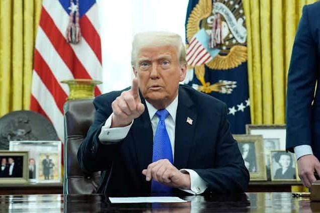 Ông Trump thông báo thuế quan với dược phẩm có thể lên tới 250%