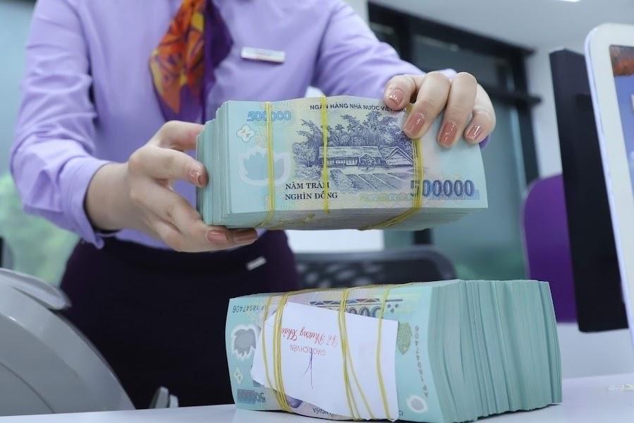 Lợi nhuận ngành ngân hàng 2025 dự báo tăng 18%, tín dụng có thể bứt tốc 20%
