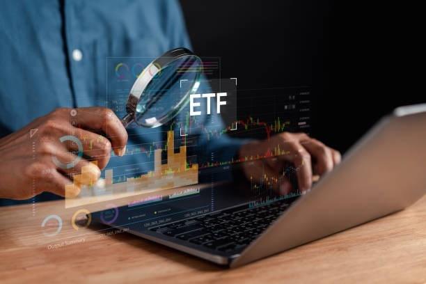 Ba ETF ngoại cơ cấu danh mục tháng 9: Cổ phiếu nào sẽ được mua, bán mạnh nhất?