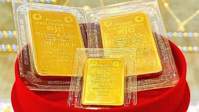 Giá vàng miếng SJC giảm gấp đôi giá vàng nhẫn '4 số 9'