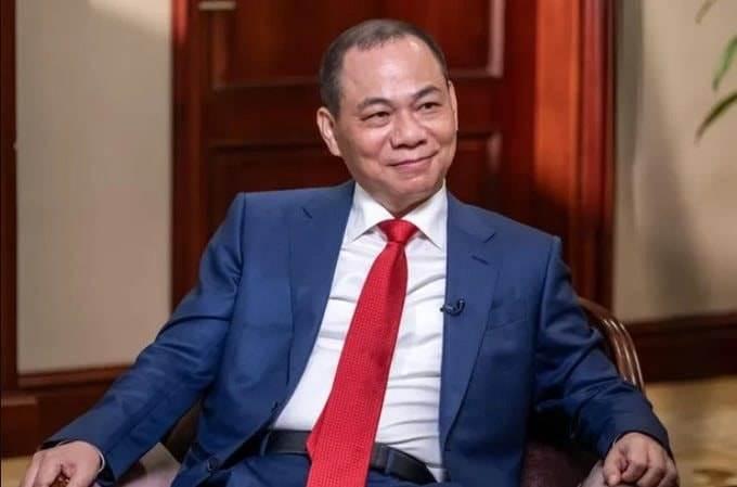 Tỷ phú Phạm Nhật Vượng cho người giàu nhất Thái Lan 'hít khói', phả hơi nóng lên Chủ tịch Manchester United, CEO Telegram
