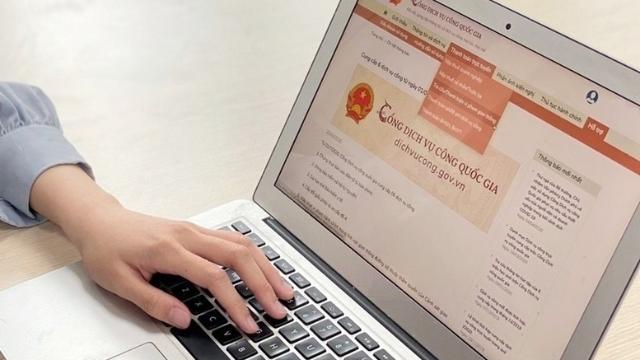 Cắt giảm hoặc không yêu cầu cung cấp thông tin đã có trong các cơ sở dữ liệu để đơn giản hóa thủ tục hành chính