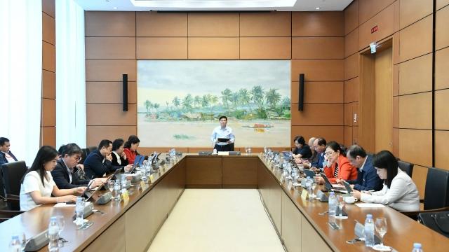 Tranh luận quanh đề xuất rút gọn biểu thuế thu nhập cá nhân từ 7 bậc xuống 5 bậc