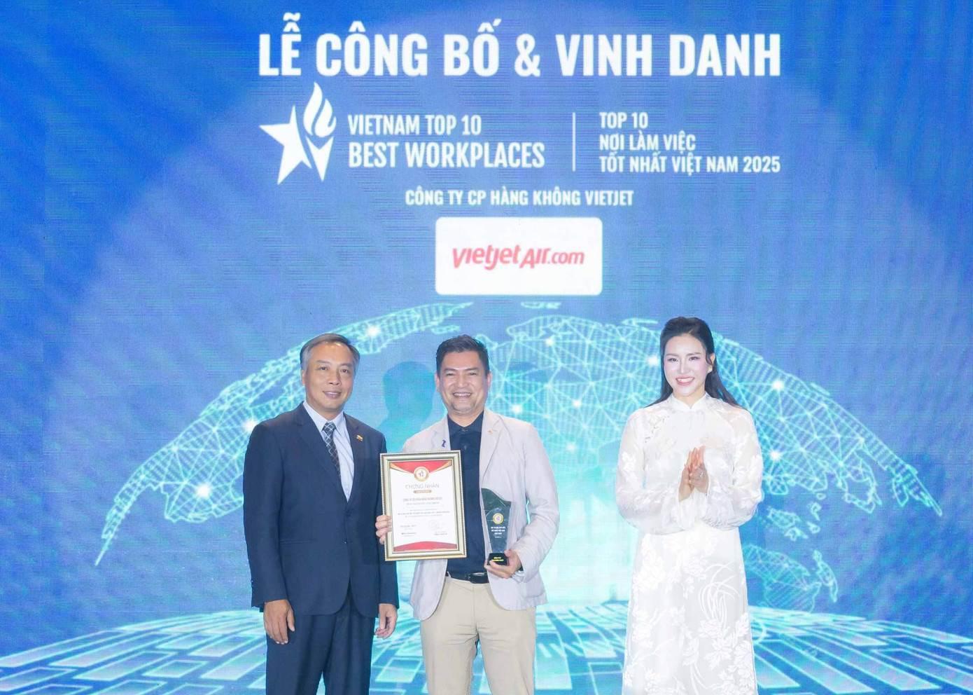 Vietjet, FPT, Petrolimex góp mặt trong Top 'Nơi làm việc tốt nhất Việt Nam 2025'