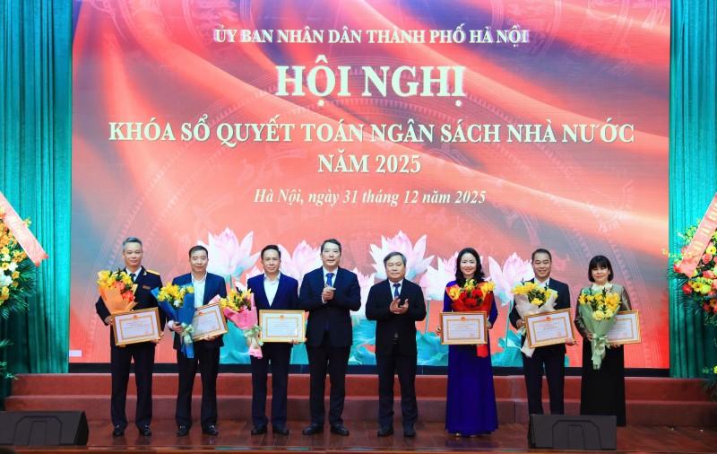 Hà Nội thu ngân sách vượt hơn 700.000 tỷ đồng, đứng đầu cả nước