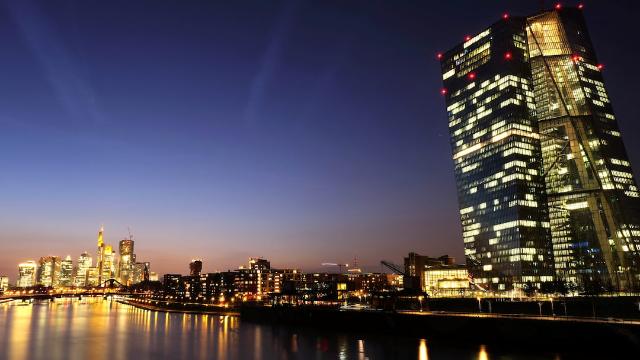 Triển vọng ảm đạm, Đức hạ dự báo tăng trưởng năm 2026