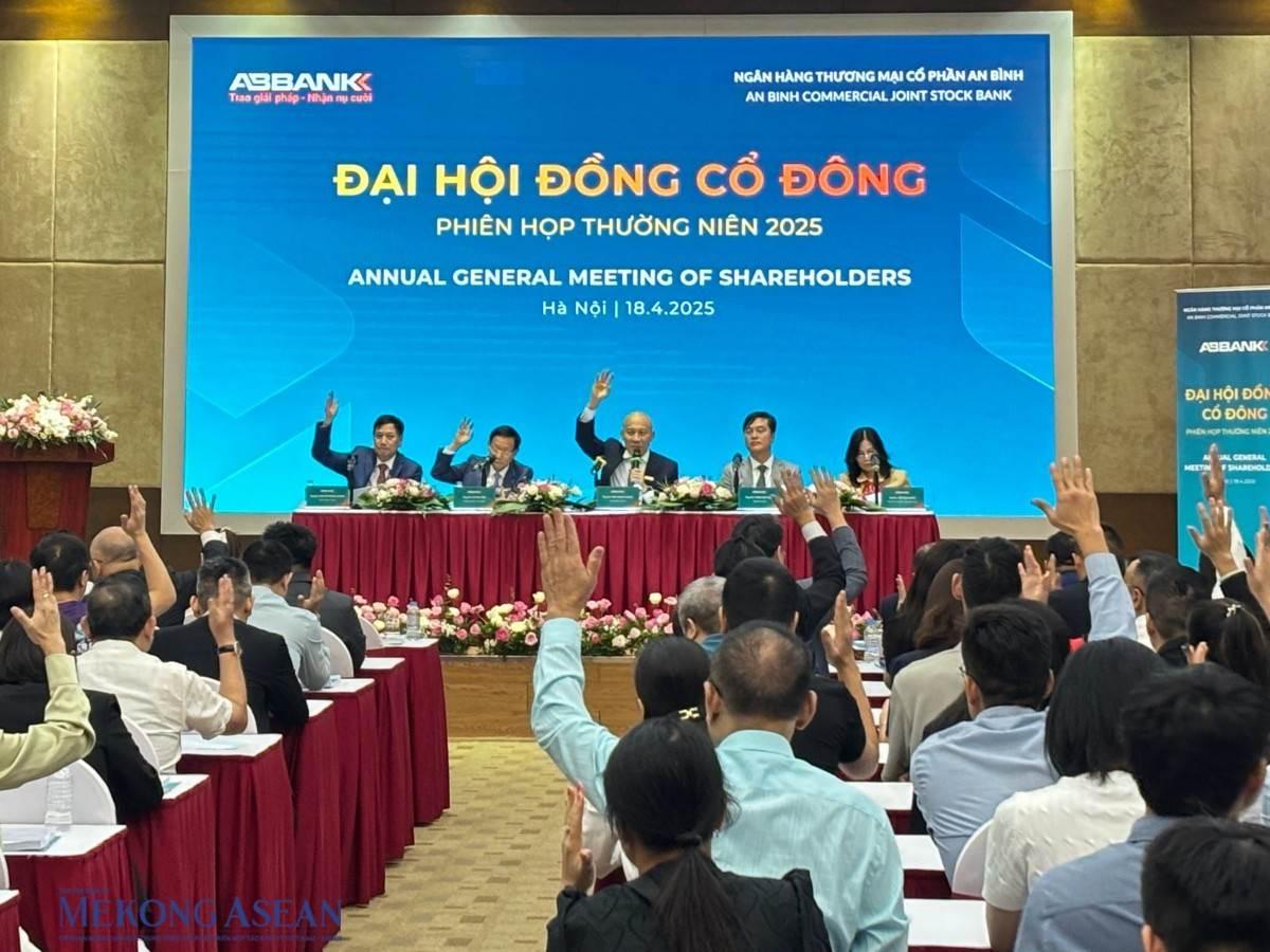 Mùa ĐHĐCĐ ngân hàng 2026 khởi động: Nhiều nhà băng công bố lịch họp