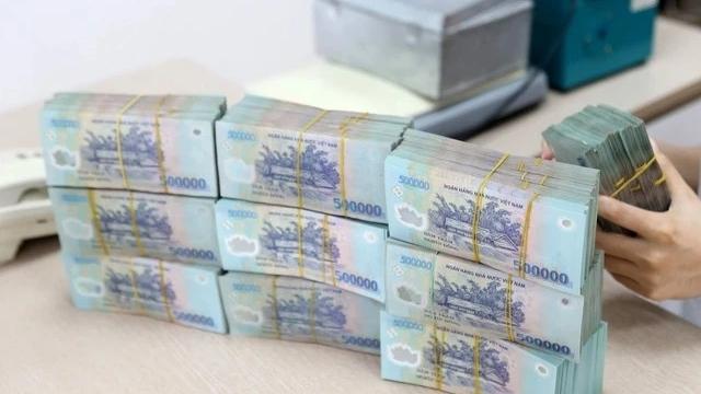 Ngân hàng "đa mục tiêu" chật vật xoay xở nguồn vốn