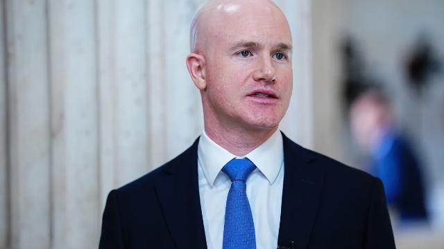 CEO sàn tiền ảo Coinbase tuột khỏi danh sách người giàu nhất thế giới