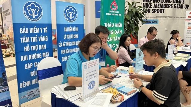 TP.HCM sẽ hỗ trợ 80% mức đóng bảo hiểm xã hội tự nguyện cho hộ nghèo