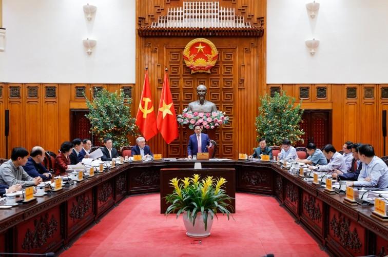 Xem xét bố trí ngân sách để hỗ trợ bình ổn giá xăng dầu