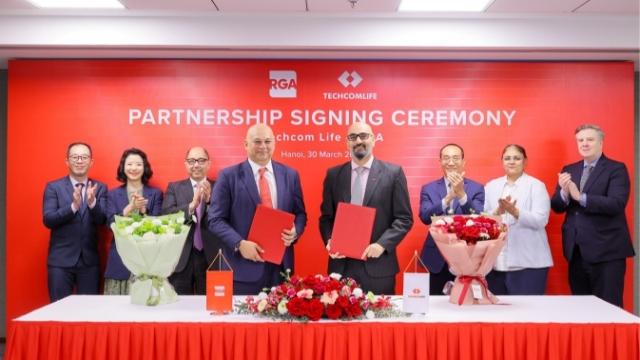 Techcom Life hợp tác với Reinsurance Group of America, tăng tốc xây dựng nền tảng bảo hiểm chuẩn quốc tế