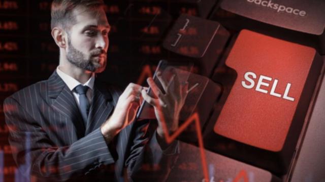 Khối ngoại bán ròng gần 900 tỷ, tự doanh "xuống tiền" gom