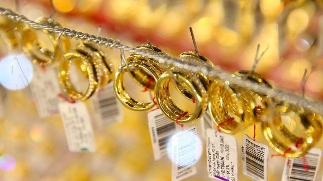 Giá vàng nhẫn rơi thẳng, bên mua thiệt 8 triệu đồng/lượng trong tuần đầu tháng 4