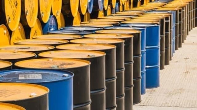 Giá xăng dầu tăng cao đặt ra yêu cầu cấp bách về kho dự trữ chiến lược và 'ngoại giao năng lượng'