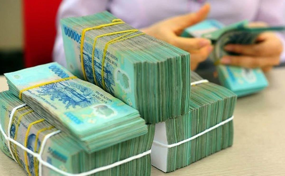 Nhiều tập đoàn đem cả 'núi tiền' gửi ngân hàng lấy lãi