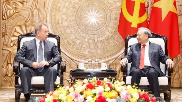 Tổng Bí thư, Chủ tịch nước Tô Lâm tiếp Giám đốc Cơ quan Vệ binh quốc gia Liên bang Nga