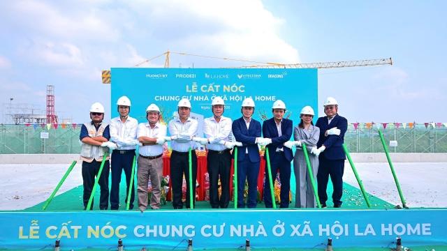 Cất nóc chung cư nhà ở xã hội LA Home, về đích sớm 3 tháng
