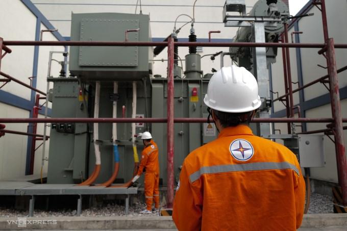 Thủ tướng yêu cầu không để thiếu điện, tăng mua từ Lào và Trung Quốc