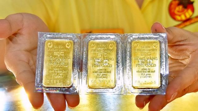 Giá vàng trong nước sụt về mức thấp nhất trong vòng 4 tháng