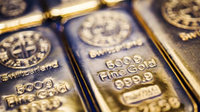 Giá vàng nhảy vọt lên ngưỡng 4.700 USD/oz nhờ lạc quan về đàm phán hòa bình