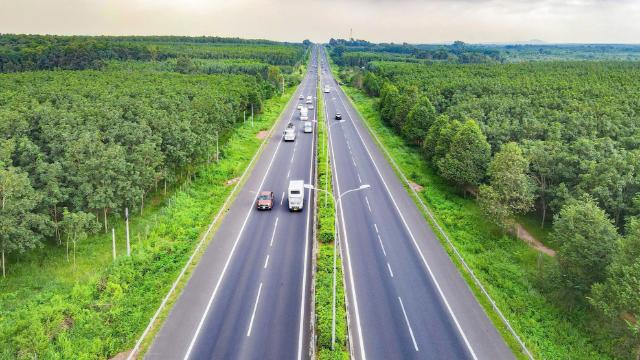 Bộ Xây dựng: Hơn 3.800 km cao tốc trên cả nước đã được đưa vào khai thác, thông xe kỹ thuật