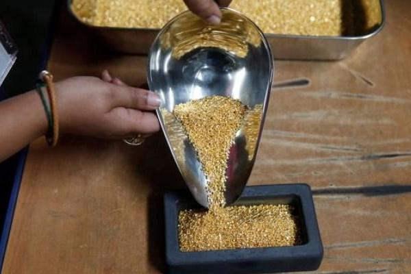 Giá vàng hôm nay 19/5: Tăng nhẹ nhờ đồng USD suy yếu