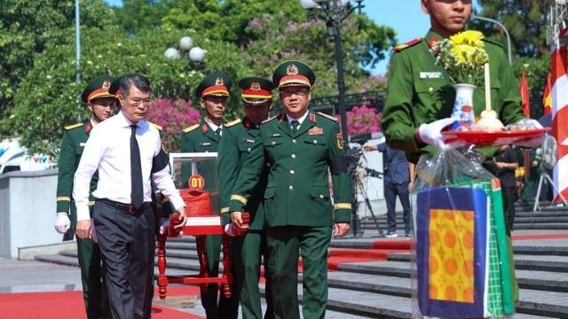Thủ tướng Lê Minh Hưng dự lễ truy điệu, an táng hài cốt liệt sĩ tại tỉnh Quảng Trị