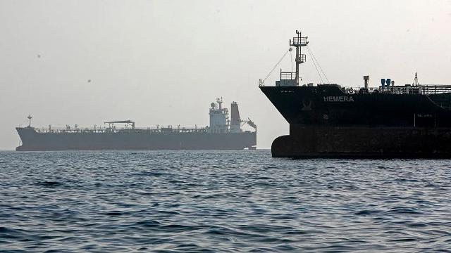 Giao thông ở eo biển Hormuz đang cải thiện nhờ sự hỗ trợ của Mỹ