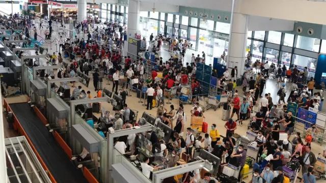 Chậm chuyến từ 4 giờ trở lên, hãng hàng không phải hoàn vé và bồi thường cho hành khách