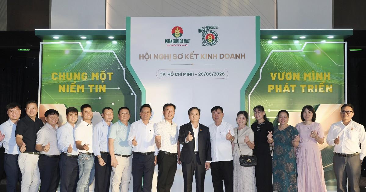 Vượt kế hoạch 6 tháng, phân bón Cà Mau tiếp tục bứt phá