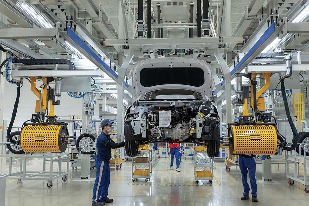PMI tháng 6 đạt 51,8 điểm, giảm nhẹ so với tháng 5